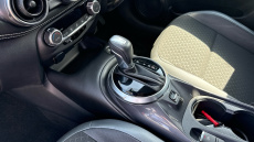 Nissan Juke 1.0 DiG-T 114 N-Connecta 5dr DCT Petrol Hatchback